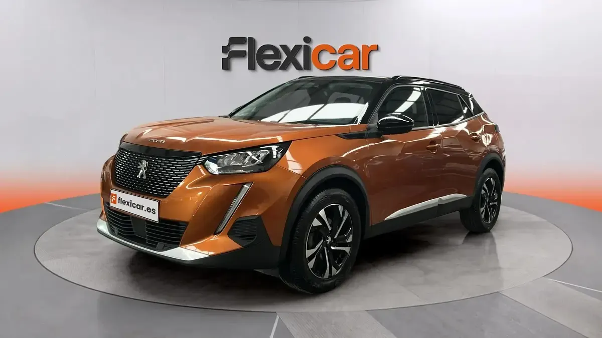 Usado Peugeot 2008 Allure 101 CV (74 kW) 2020 Naranja SUV