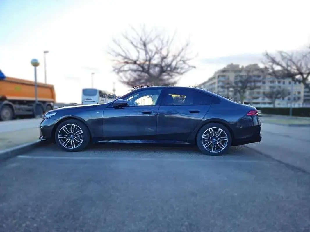 Usado BMW i5 250 kW (340 CV) 2024 Negro Berlina