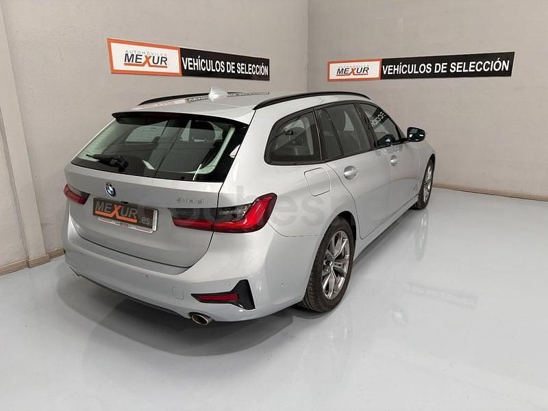 Usado BMW 318 Sport Line 150 CV (110 kW) 2021 Gris / plata Familiar