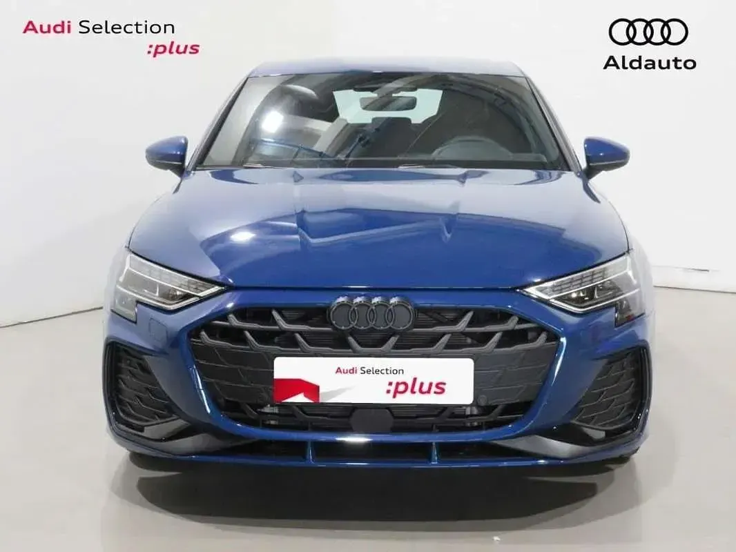 Usado Audi A3 Sportback e-tron S-Line 204 CV (150 kW) 2026 Azul Utilitario