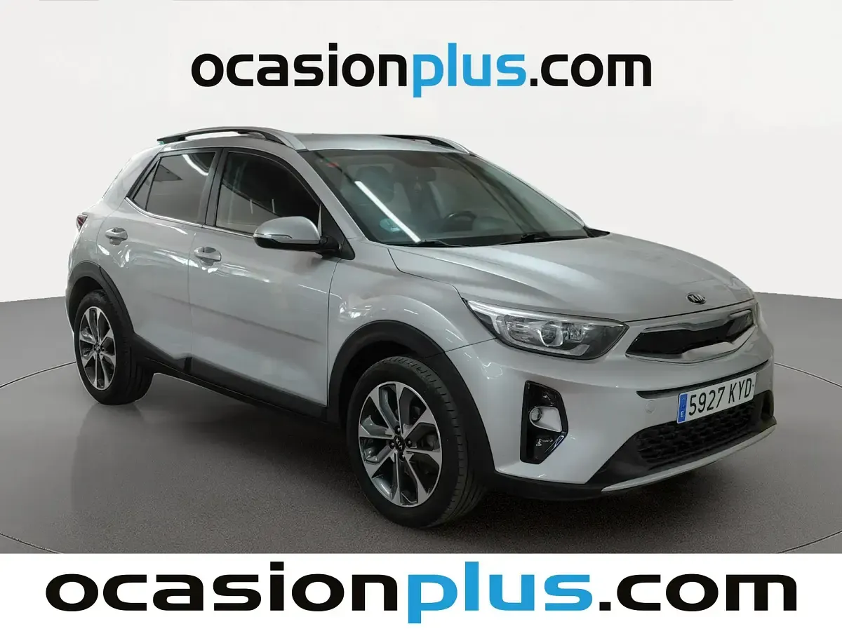 Usado Kia Stonic 101 CV (74 kW) 2019 Gris plata SUV