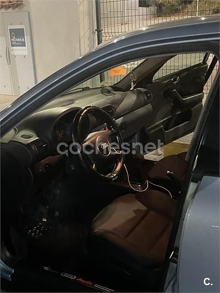 Usado Audi A3 Attraction 101 CV (74 kW) 2001 Azul Utilitario