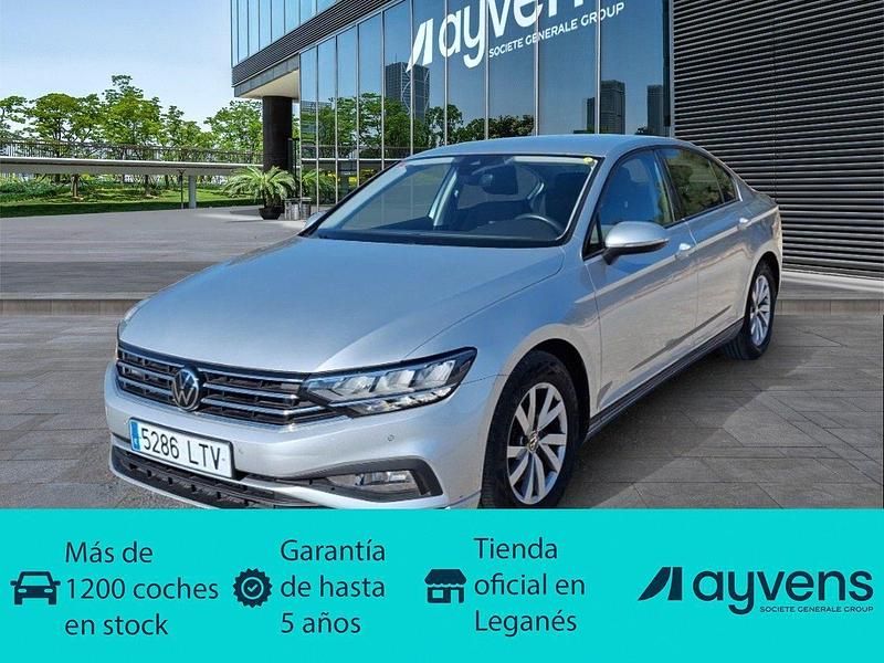 Gris Usado 2021 VW Passat Business Berlina | 23.800 € (Precio justo) - Imagen 1/4