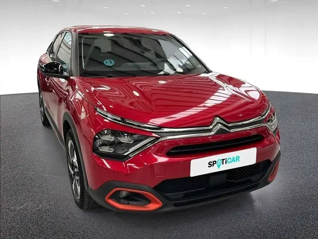 Usado Citroën C4 Feel 131 CV (96 kW) 2022 Rojo Utilitario