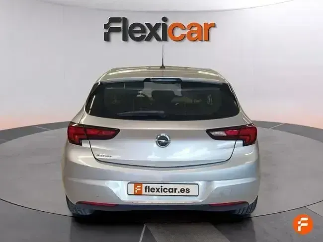 Usado Opel Astra GS Line 130 CV (95 kW) 2020 Gris