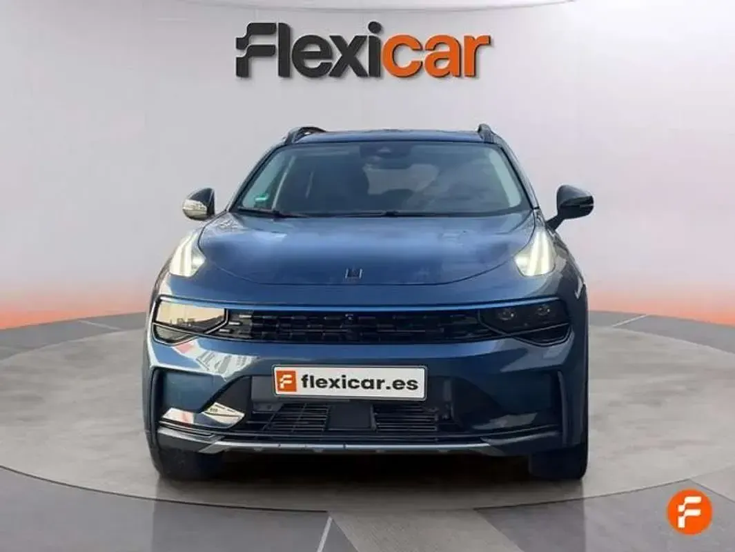 Begagnad Lynk & Co 01 261 HK (191 kW) 2024 Blå SUV