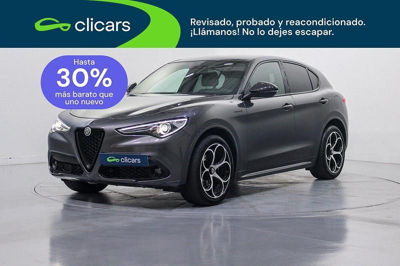 Usado Alfa Romeo Stelvio Ti 210 CV (154 kW) 2021 Gris / plata SUV