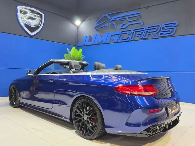 Usado Mercedes C220 170 CV (125 kW) 2018 Azul Descapotable