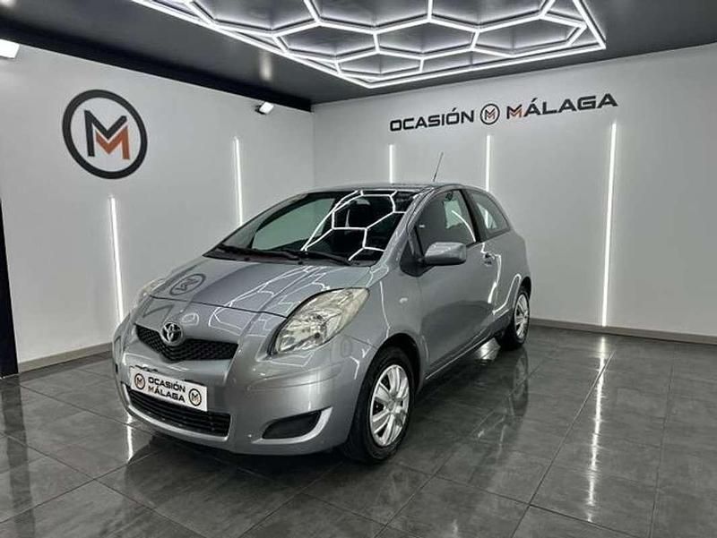 Usado Toyota Yaris Active 69 CV (50 kW) 2009 Gris / plata Berlina