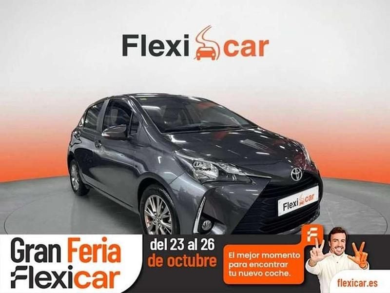 Gris Usado 2020 Toyota Yaris Active Utilitario | 10.490 € (Precio justo) - Imagen 1/4
