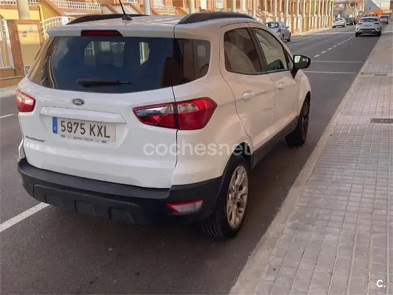 Usado Ford Ecosport Trend 125 CV (91 kW) 2019 Blanco SUV