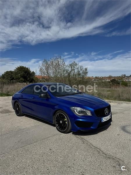 Usado Mercedes CLA200 136 CV (100 kW) 2015 Azul Berlina