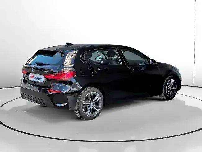 Usado BMW 116 Comfort Edition 109 CV (80 kW) 2023 Negro Utilitario