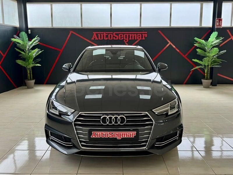 Usado Audi A4 S-Line 150 CV (110 kW) 2017 Gris / plata Berlina