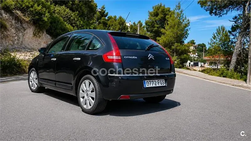 Usado Citroën C4 Exclusive 138 CV (101 kW) 2006 Negro Berlina