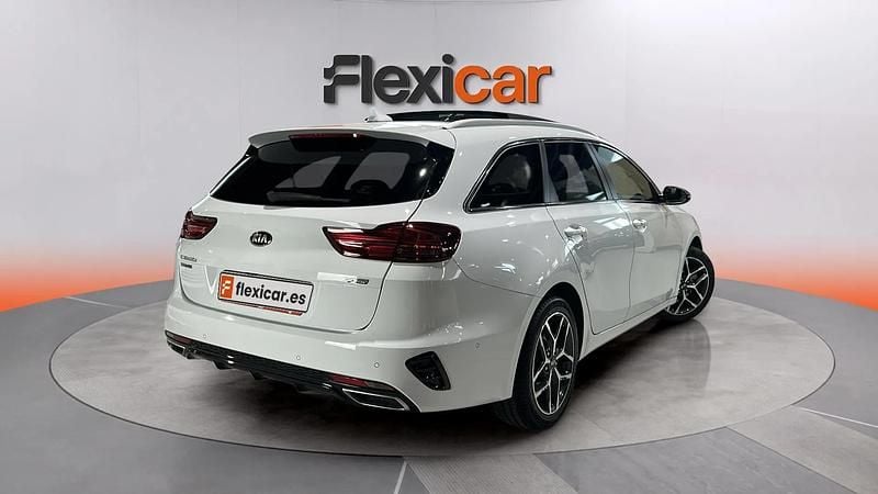 Usado Kia Ceed GT GT-Line 140 CV (102 kW) 2019 Blanco Familiar