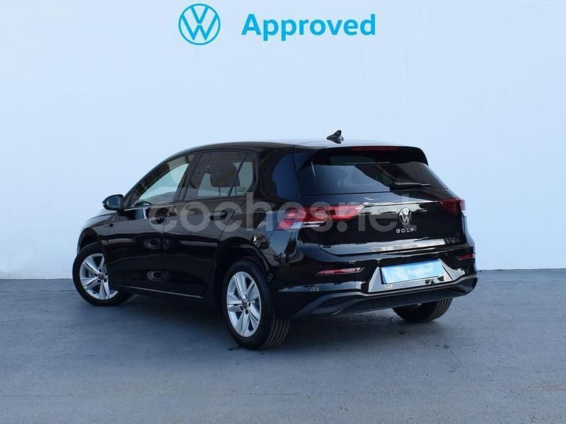 Usado VW Golf VIII Life 115 CV (84 kW) 2024 Negro Berlina