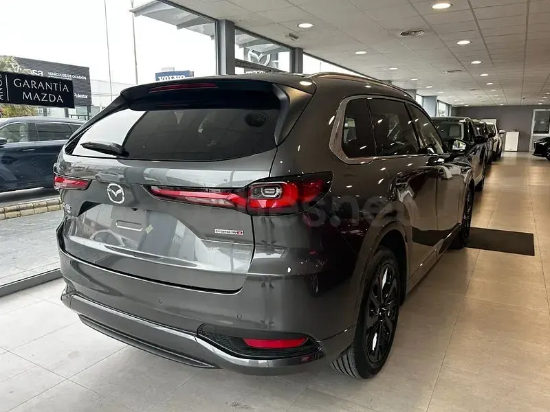 Usado Mazda CX-80 Homura-Line 254 CV (186 kW) 2025 Gris / plata SUV
