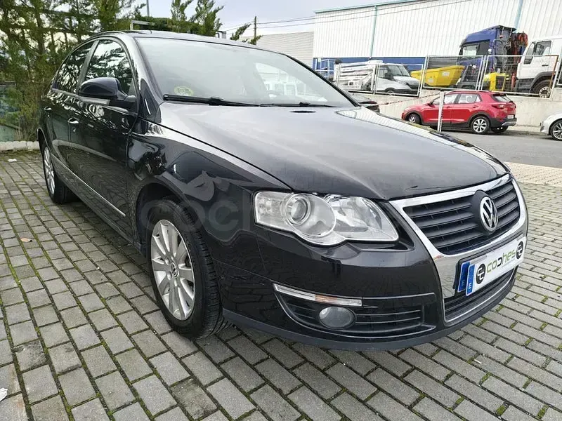 Usado VW Passat Highline 140 CV (102 kW) 2006 Negro Berlina