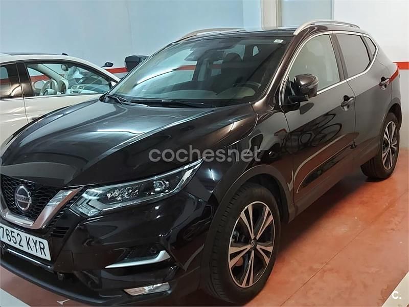 Usado Nissan Qashqai N-Connecta 160 CV (117 kW) 2019 Granate SUV