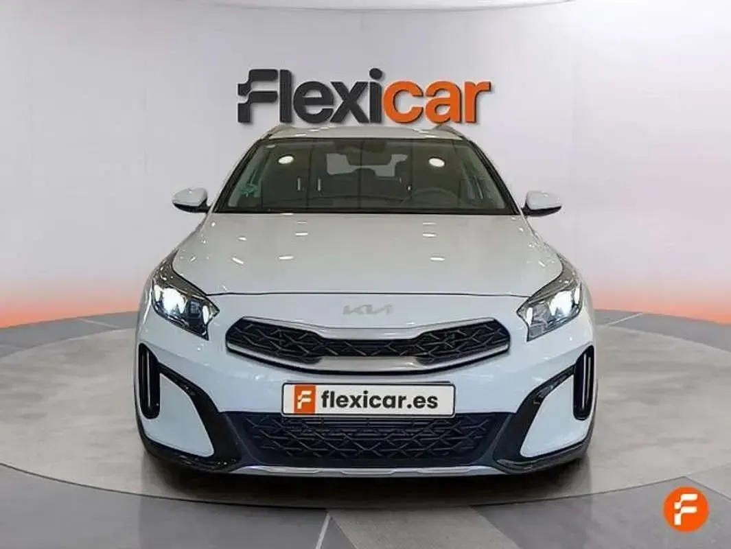 Usado Kia XCeed 101 CV (74 kW) 2024 Blanco SUV