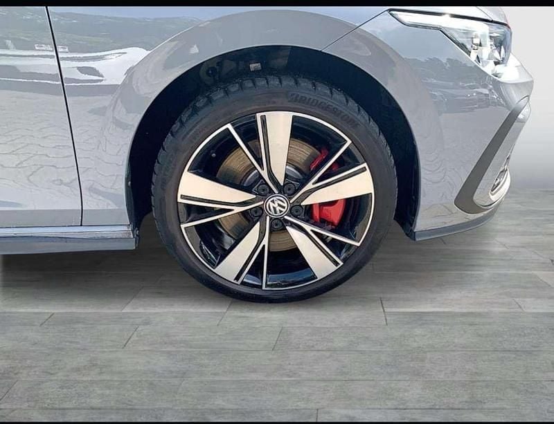 Usado VW Golf VIII GTE 245 CV (180 kW) 2022 Gris Utilitario
