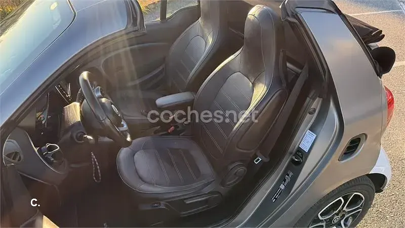 Usado Smart ForTwo Cabrio Prime 90 CV (66 kW) 2018 Blanco Descapotable