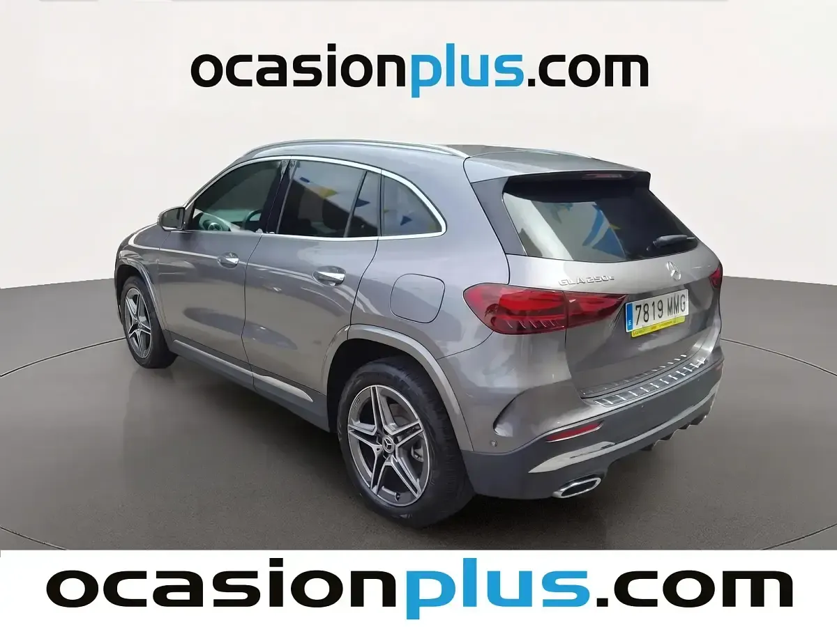 Usado Mercedes GLA250 218 CV (160 kW) 2023 Gris SUV