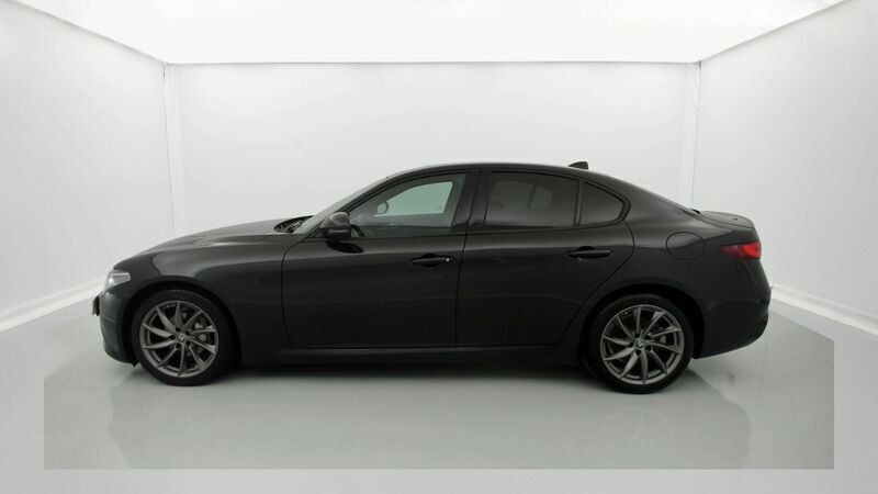 Usado Alfa Romeo Giulia Sprint Sprint 190 CV (139 kW) 2022 Negro vulcano Coupe