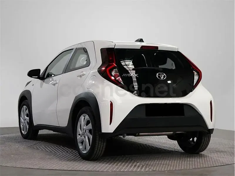 Nuevo Toyota Aygo X Play 72 CV (52 kW) 2025 Blanco SUV
