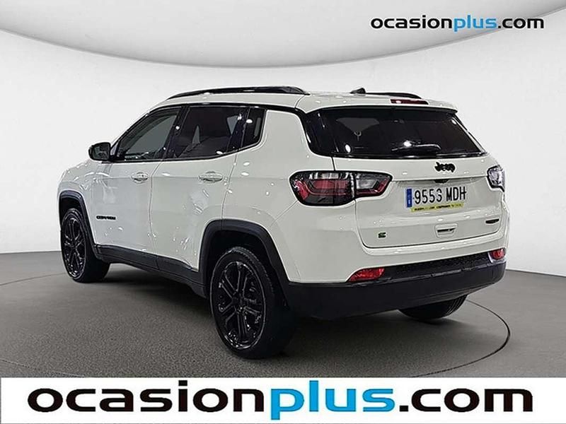 Usado Jeep Compass Night Eagle 129 CV (94 kW) 2023 Blanco SUV