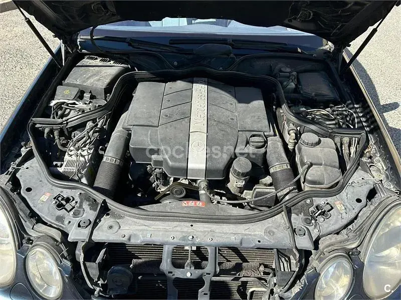 Usado Mercedes E320 Avantgarde 224 CV (164 kW) 2004 Azul Berlina