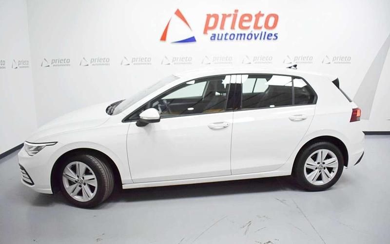 Usado VW Golf VIII Life 116 CV (85 kW) 2022 Blanco Utilitario