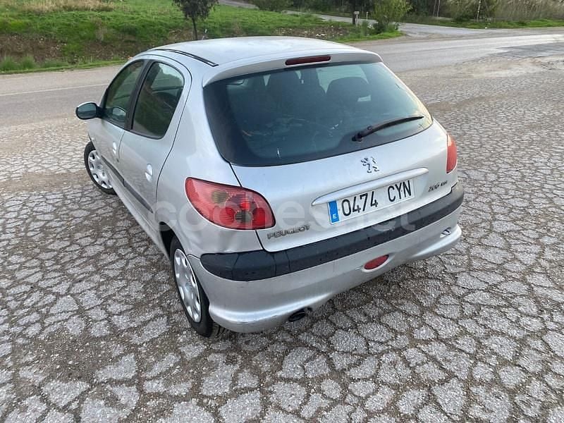 Gris / plata Usado 2004 Peugeot 206 Berlina | 2400 € (Precio justo) - Imagen 1/4