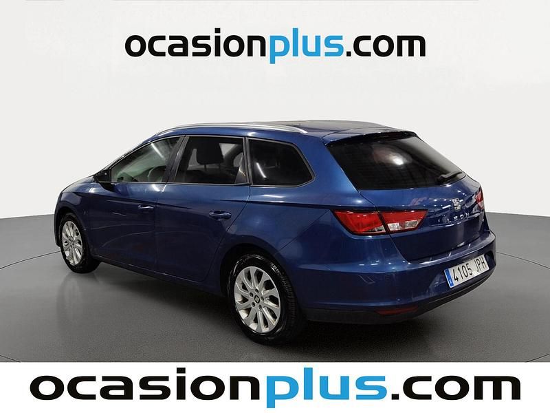 Usado Seat Leon Reference 110 CV (80 kW) 2016 Gris Familiar