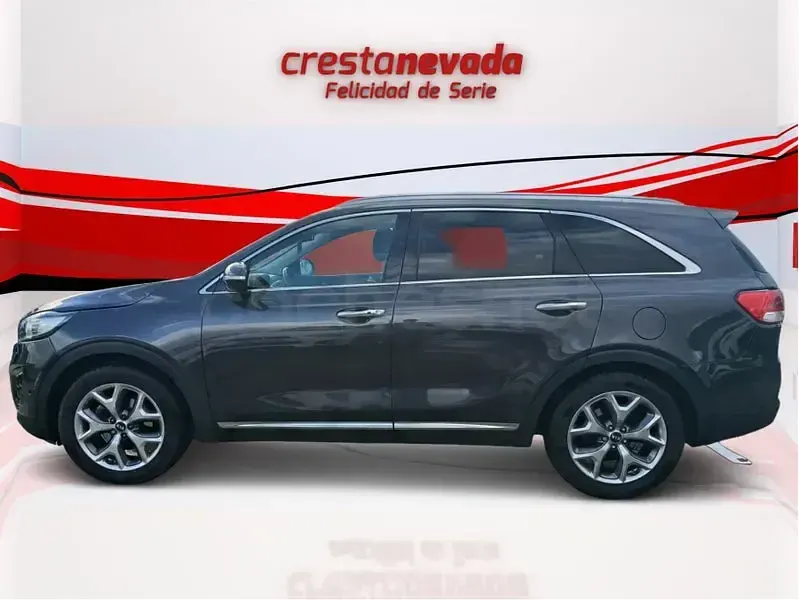 Usado Kia Sorento 200 CV (147 kW) 2017 Gris / plata SUV
