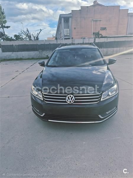 Usado VW Passat Highline 140 CV (102 kW) 2012 Negro Familiar