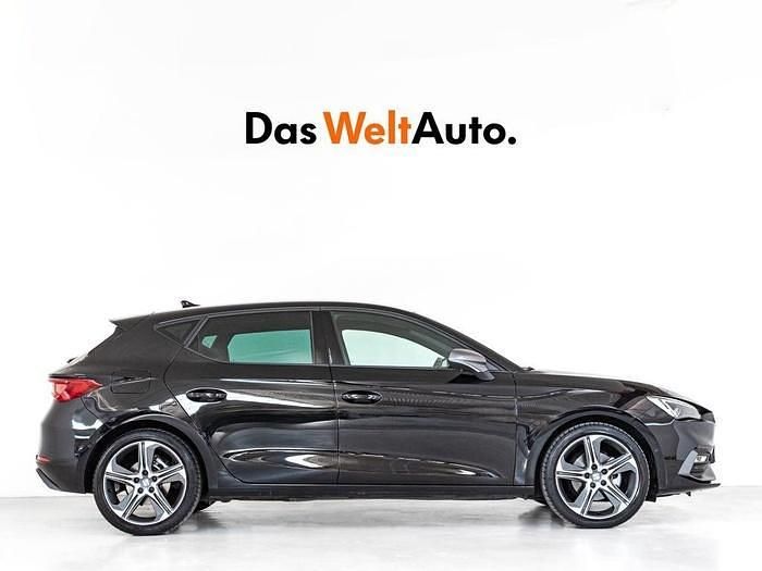 Usado Seat Leon FR 150 CV (110 kW) 2024 Negro