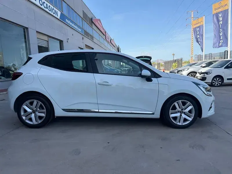 Usado Renault Clio V Intens 100 CV (73 kW) 2021 Blanco Berlina