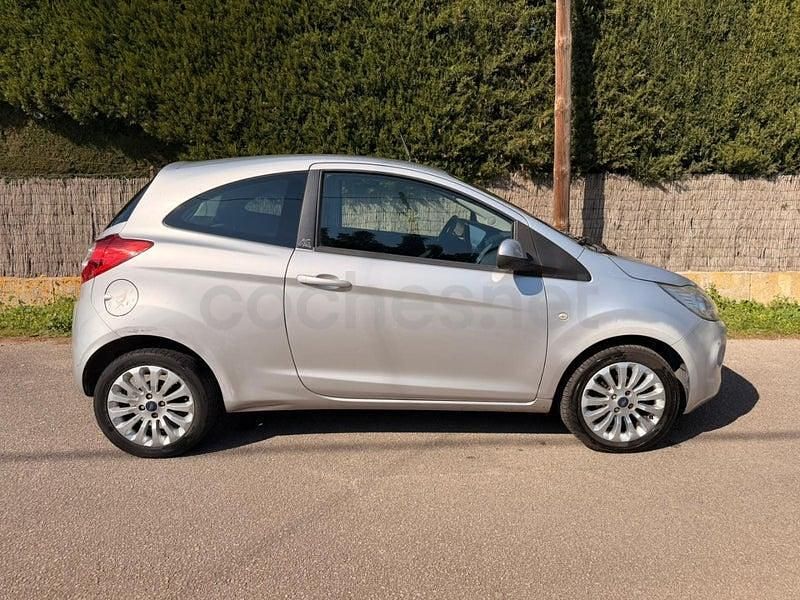 Usado Ford Ka Titanium 69 CV (50 kW) 2009 Blanco Utilitario