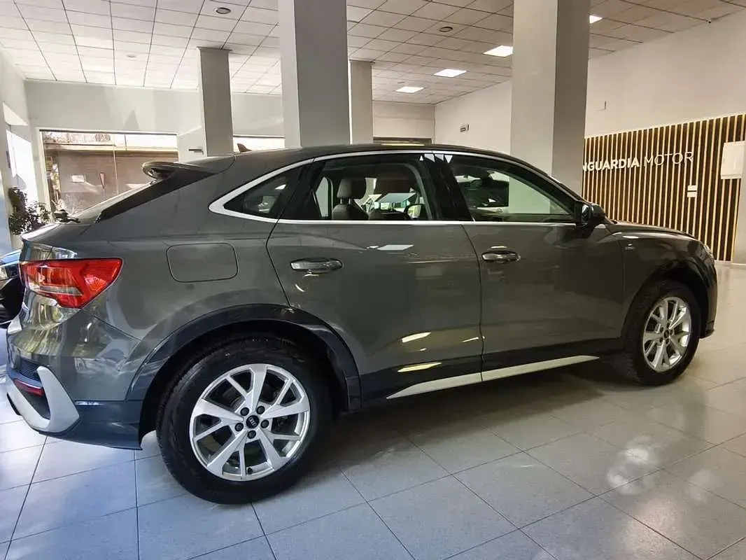 Usado Audi Q3 Comfort 150 CV (110 kW) 2021 Gris SUV