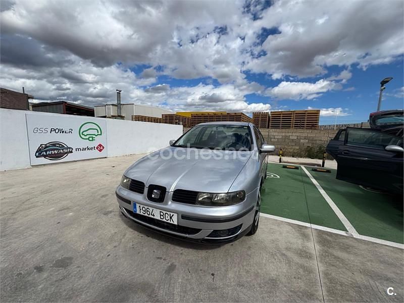 Gris / plata Usado 2001 Seat Leon Stella Berlina | 3500 € (Caro) - Imagen 1/4