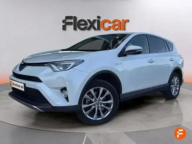 Usado Toyota RAV4 Hybrid Advance 197 CV (144 kW) 2018 Blanco SUV