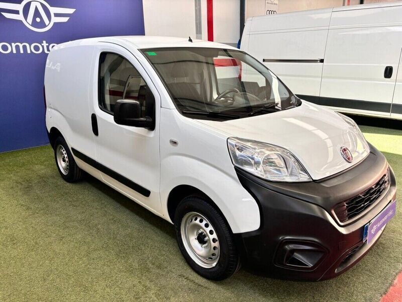 Blanco Usado 2019 Fiat Fiorino Monovolumen | 6990 € (Buen precio) - Imagen 1/4