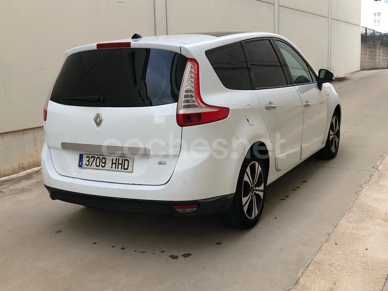 Usado Renault Grand Scénic III Bose Edition 130 CV (95 kW) 2012 Blanco Monovolumen