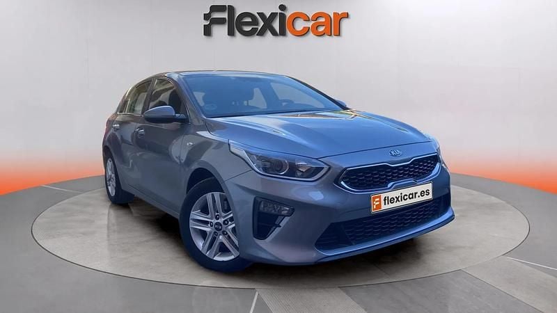 Usado Kia Ceed 140 CV (102 kW) 2020 Gris Utilitario