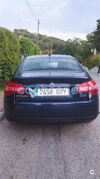 Usado Citroën C5 109 CV (80 kW) 2010 Azul Berlina