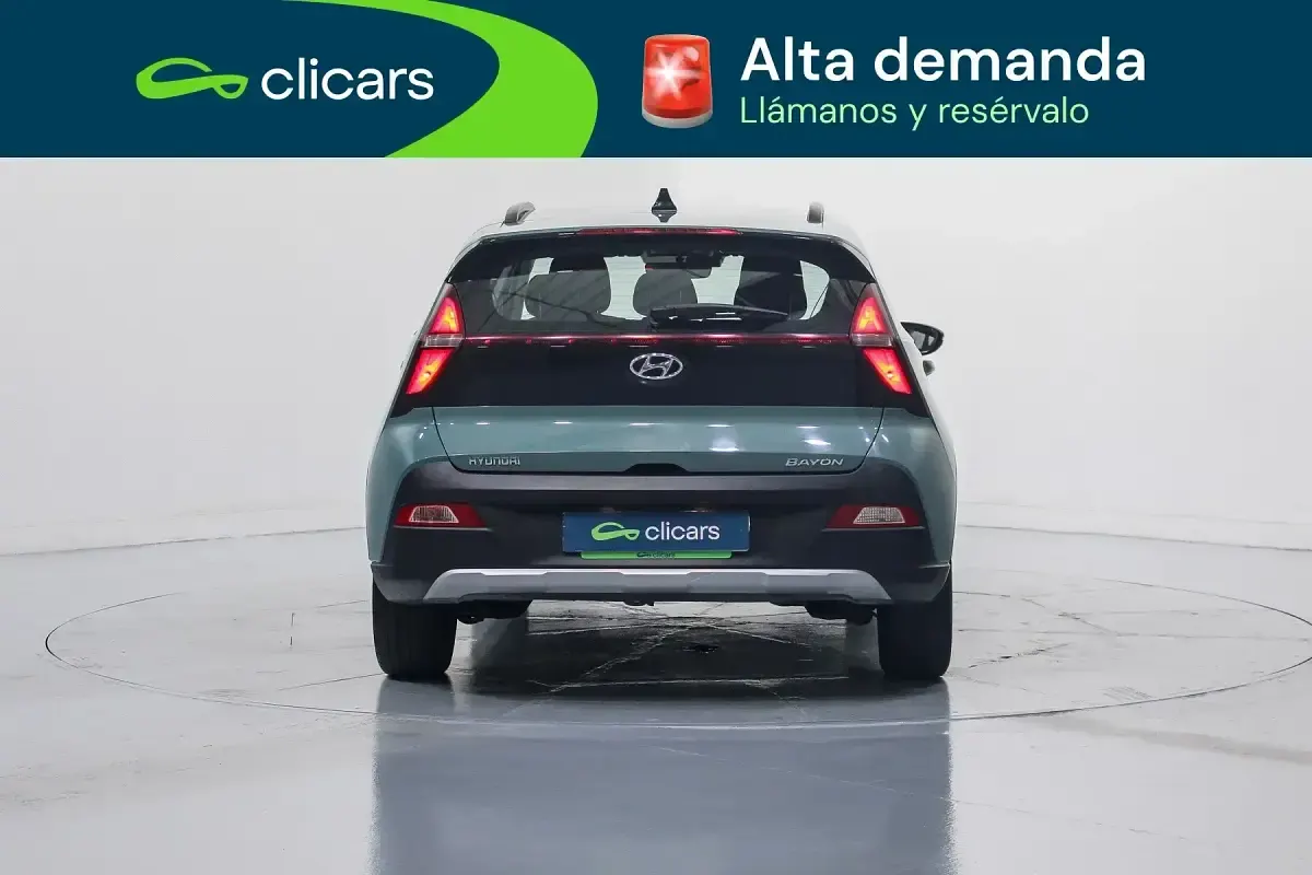 Usado Hyundai Bayon 84 CV (61 kW) 2023 Gris SUV