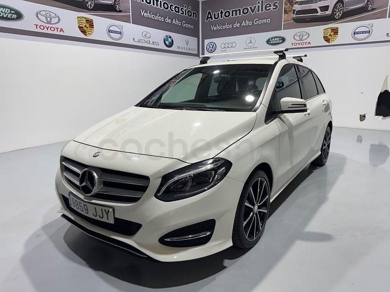 Usado Mercedes B200 136 CV (100 kW) 2015 Blanco Monovolumen