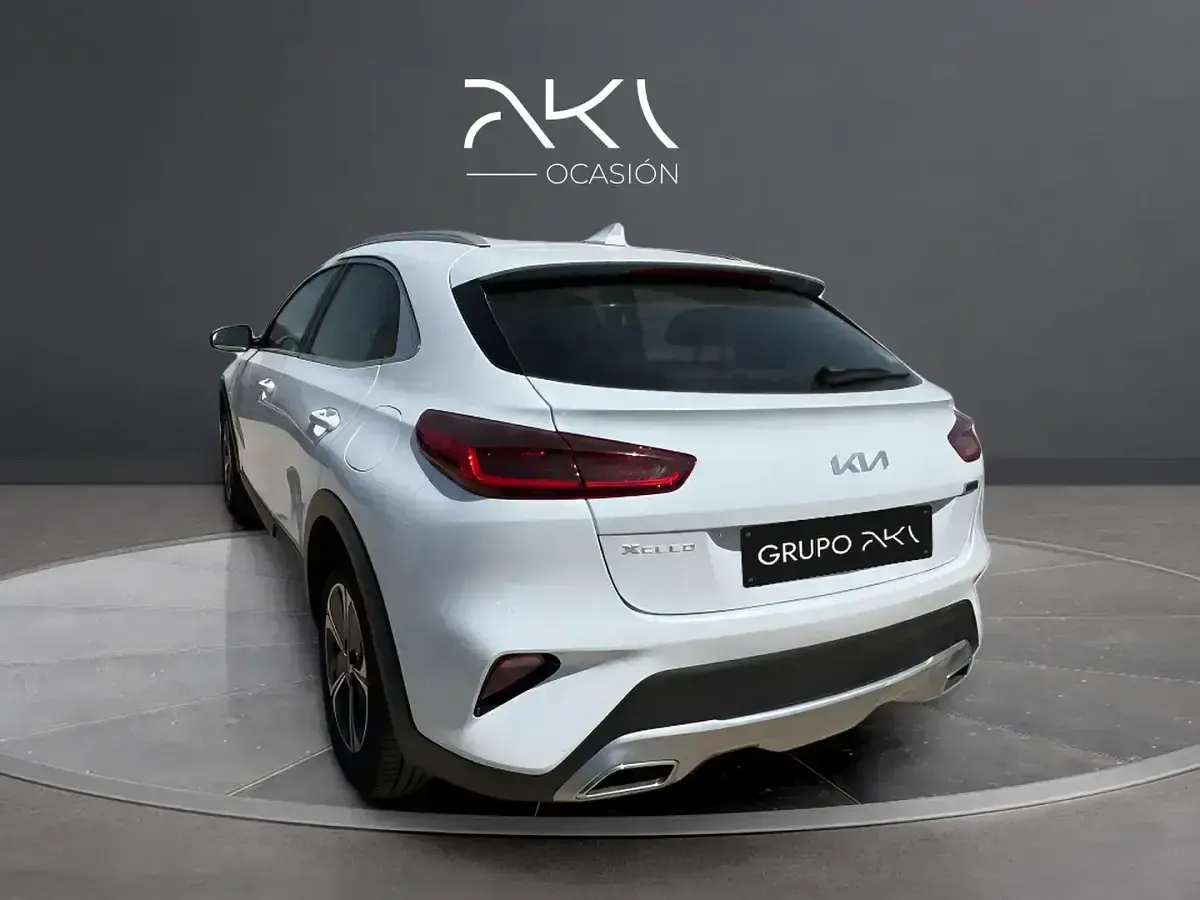 Usado Kia XCeed 141 CV (103 kW) 2022 Blanco SUV